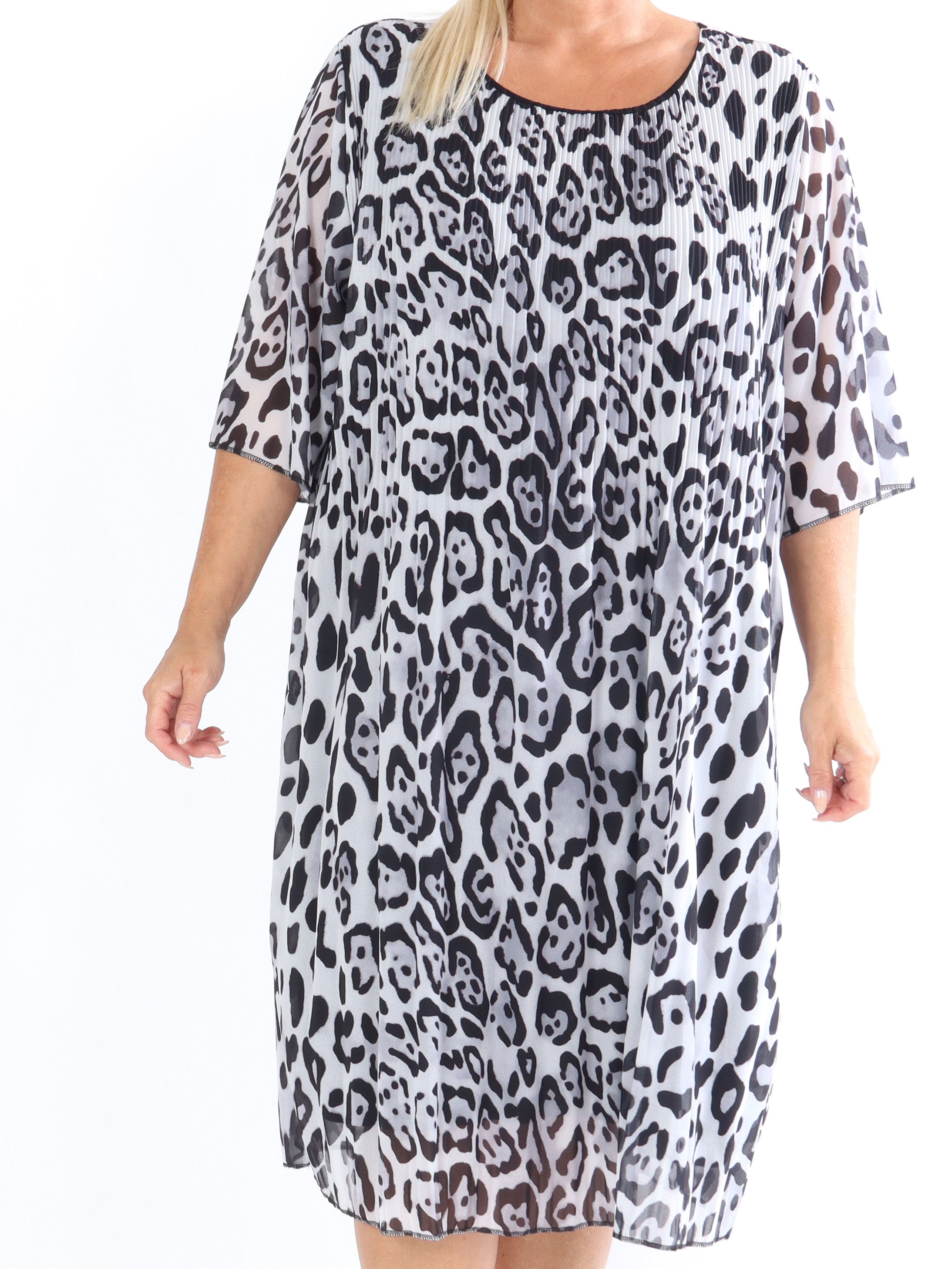 Zion Leo - Plisserad klänning med leopardmönster